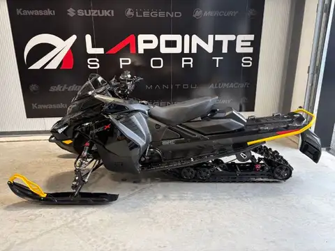 Ski-Doo MXZ X 137 850 E-TEC RipSaw 1.25″ E.S. 2026
