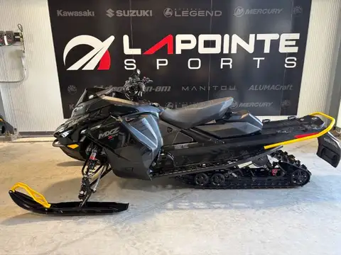 Ski-Doo MXZ X-RS 137 850 E-TEC Ice Ripper XT 1.5″ E.S. w/ Smart-Shox w/ 10.25″ Touchscreen 2026